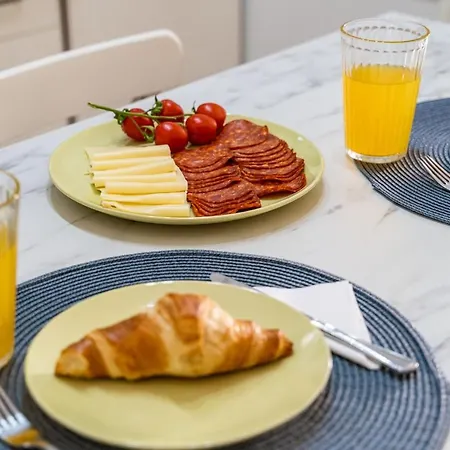 Larissa 杜布罗夫尼克